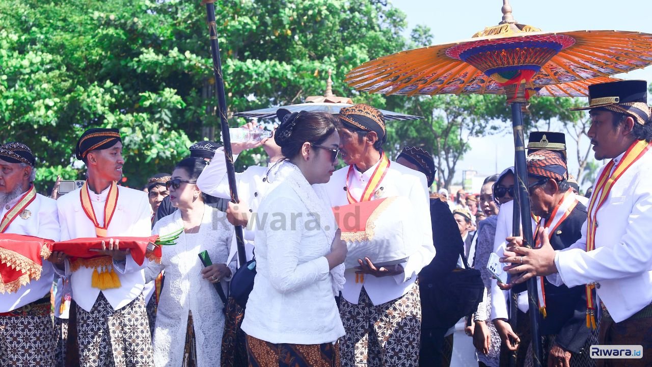 GKR Koes Moertiyah Wandansari menjelaskan makna Kembang Wijayakusuma dalam tradisi Karaton Surakarta Hadiningrat